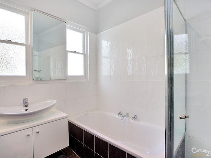 8 Rothwell Crescent, Lane Cove NSW 2066