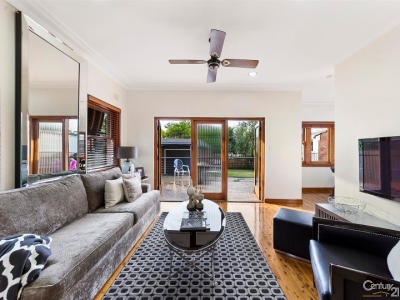 689 Mowbray Rd, Lane Cove NSW 2066