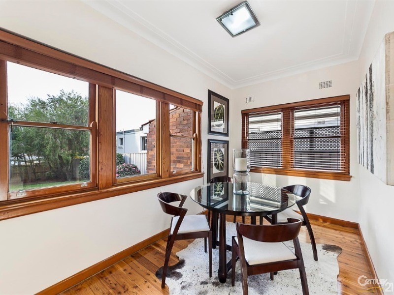 689 Mowbray Rd, Lane Cove NSW 2066