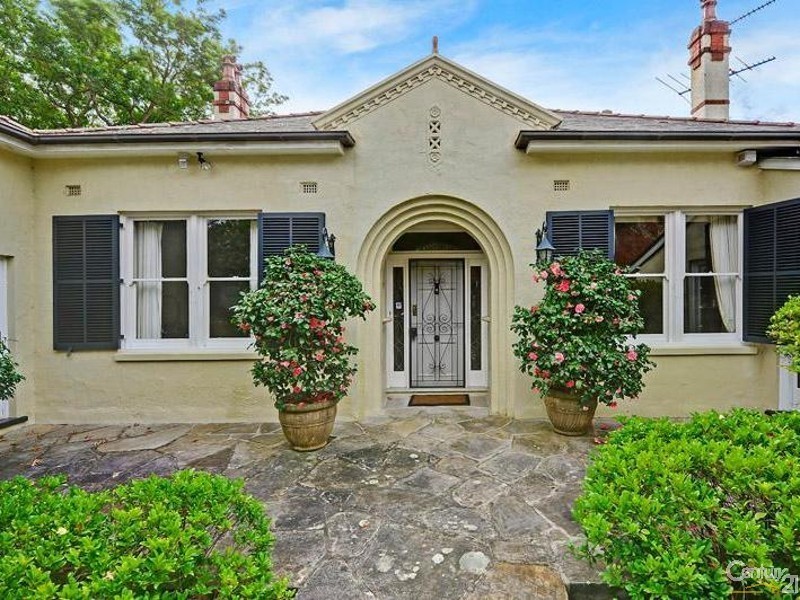 4 Burns Road, Wahroonga NSW 2076