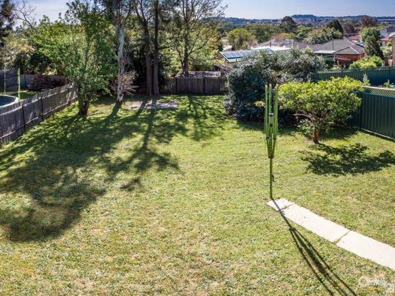 13 Grandview Drive, Campbelltown NSW 2560