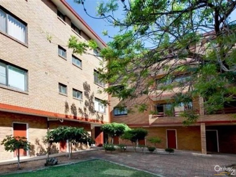 2/39 Bathurst Street, Liverpool NSW 2170