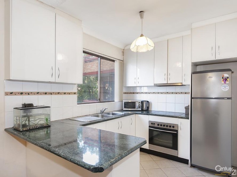 2/39 Bathurst Street, Liverpool NSW 2170