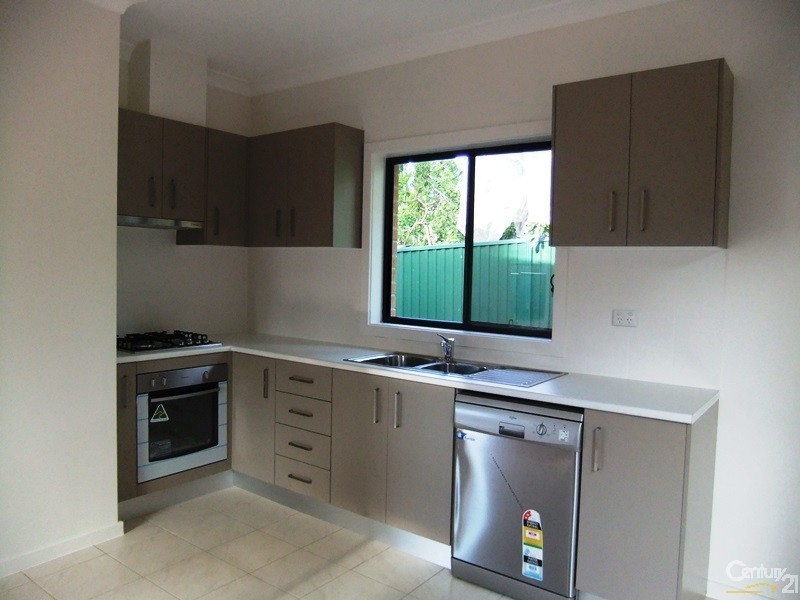 2A Adamson Ave, Thornleigh NSW 2120