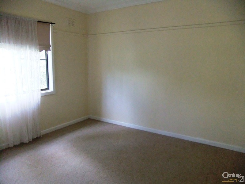 5 Royston Pde, Asquith NSW 2077