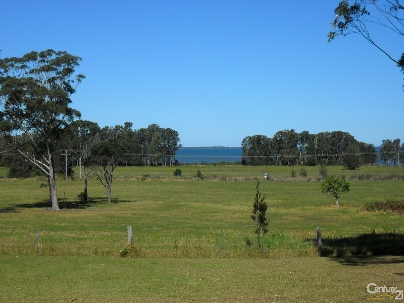 21 Shallow Bay Road, Coomba Park NSW 2428