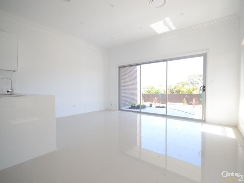 82  Bungaree Road, Toongabbie NSW 2146