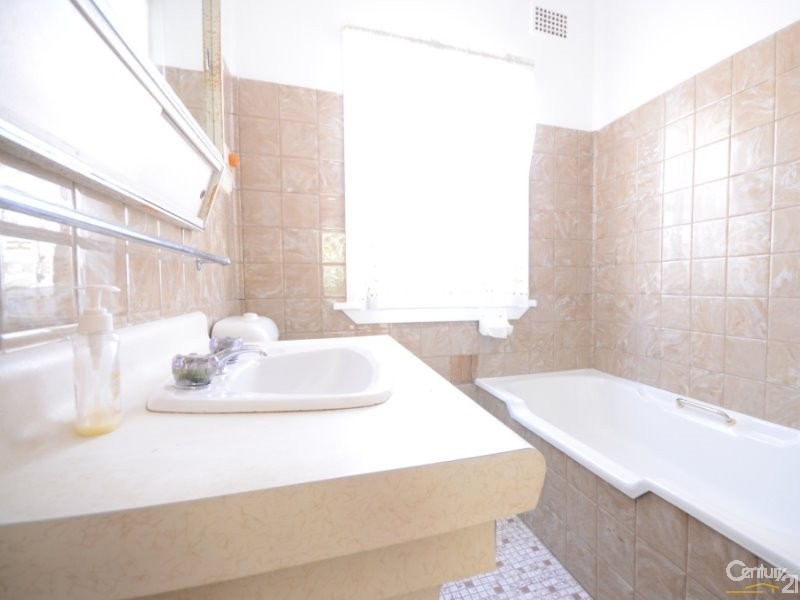 36 Bridge Road, Westmead NSW 2145