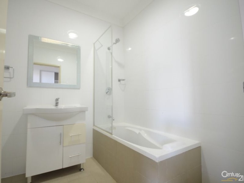 12/12-14 Lydbrook Street, Westmead NSW 2145