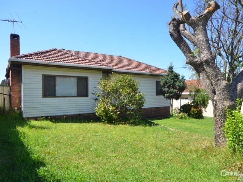 3  Levy Street, Pendle Hill NSW 2145