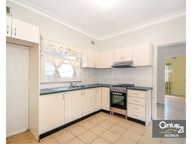 100 Ballandella Road, Toongabbie NSW 2146