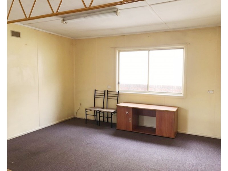 4A Andrew Place, Girraween NSW 2145