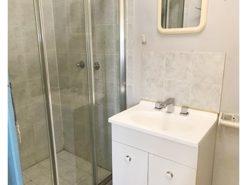 4A Andrew Place, Girraween NSW 2145