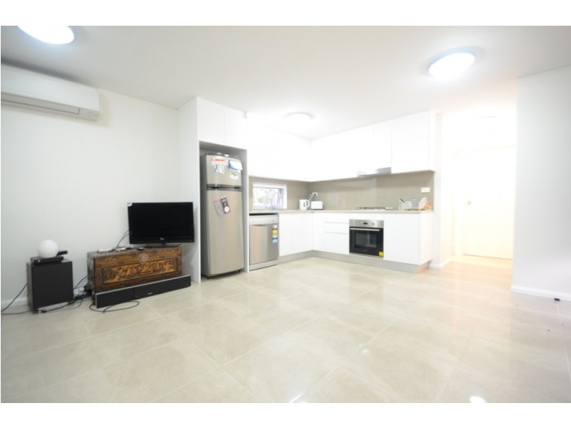 107A Ballandella Road, Toongabbie NSW 2146