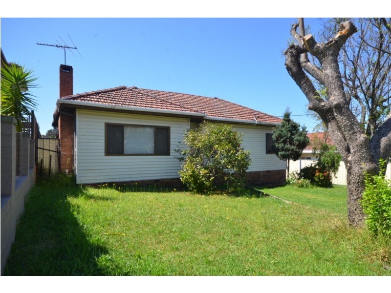 3  Levy Street, Pendle Hill NSW 2145