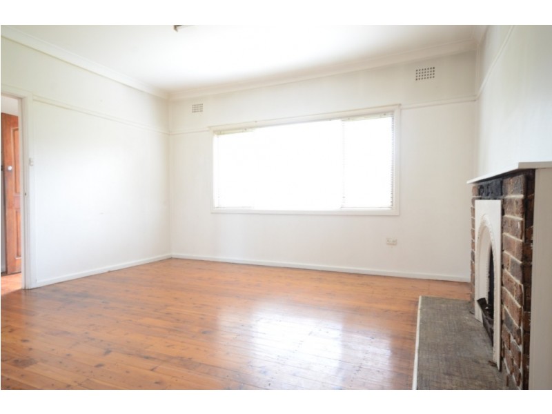 3  Levy Street, Pendle Hill NSW 2145