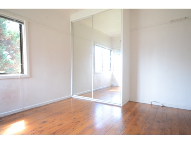 3  Levy Street, Pendle Hill NSW 2145