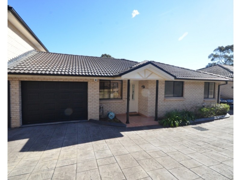 2/25-27 Fullagar Road, Wentworthville NSW 2145