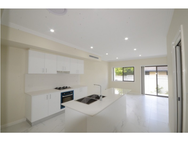 7/21 Girraween Road, Girraween NSW 2145