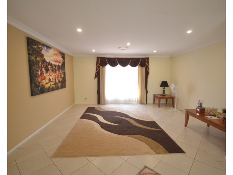 21 Sapphire Street, Quakers Hill NSW 2763