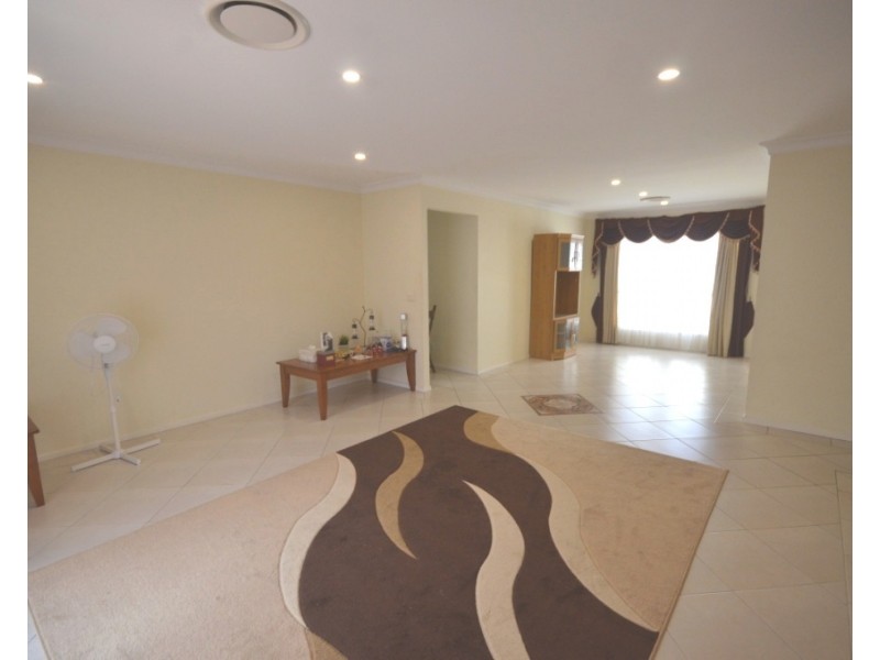 21 Sapphire Street, Quakers Hill NSW 2763