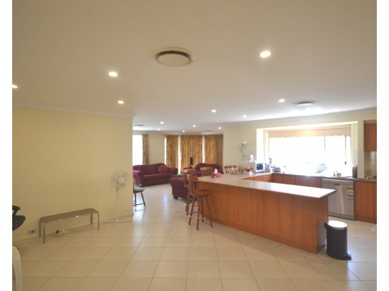 21 Sapphire Street, Quakers Hill NSW 2763