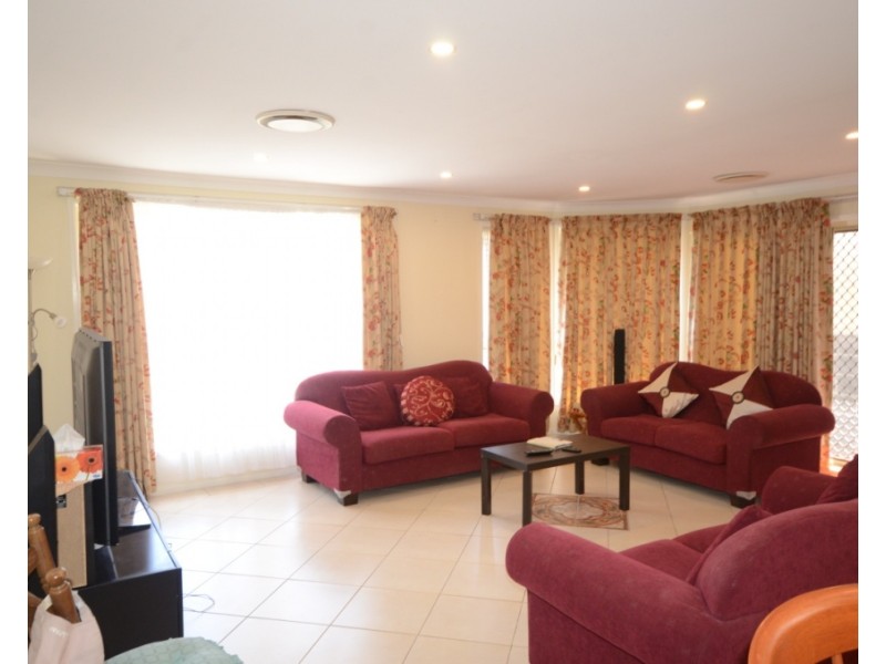 21 Sapphire Street, Quakers Hill NSW 2763