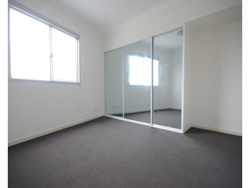 8B Dorothy Street, Wentworthville NSW 2145