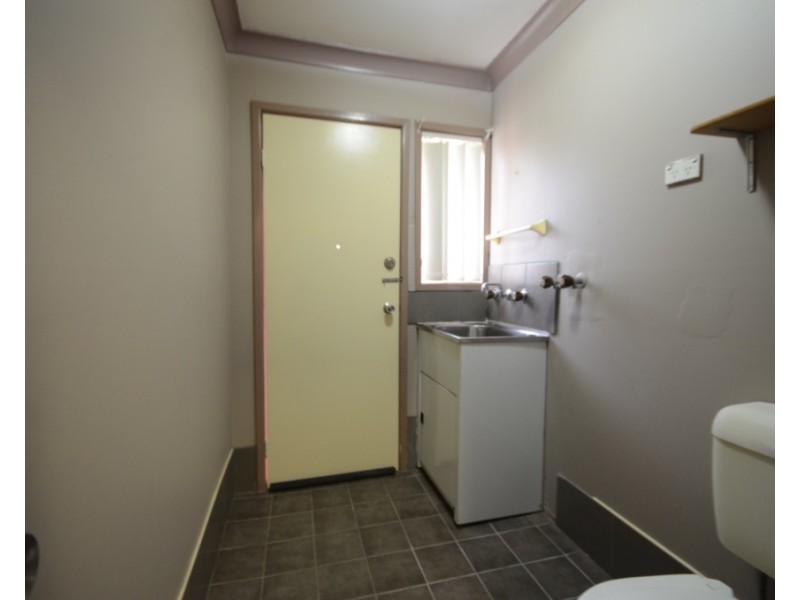 2/5A Binalong Road, Pendle Hill NSW 2145