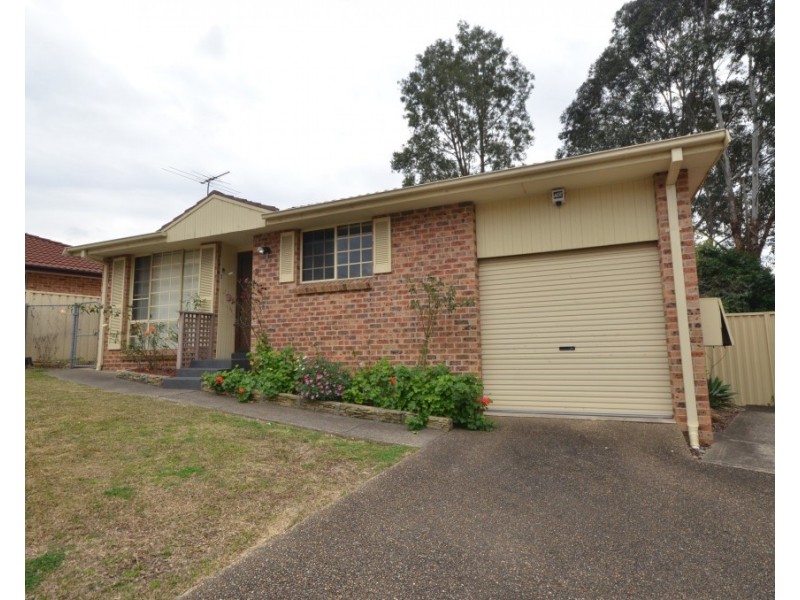 2/5A Binalong Road, Pendle Hill NSW 2145