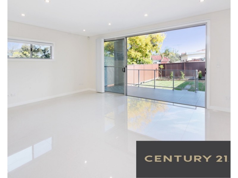 8 Parry Street, Pendle Hill NSW 2145