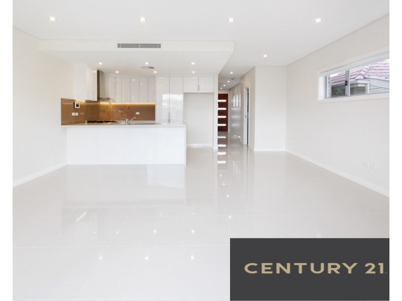 8 Parry Street, Pendle Hill NSW 2145