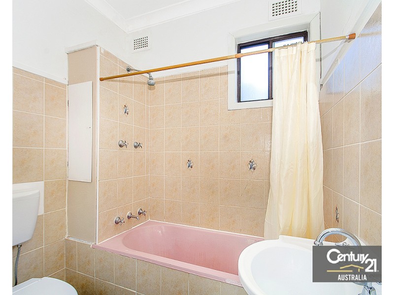 100 Ballandella Road, Toongabbie NSW 2146