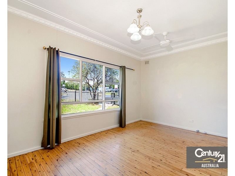 100 Ballandella Road, Toongabbie NSW 2146