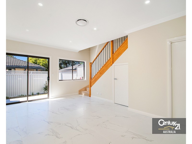 21 Girraween Road, Girraween NSW 2145