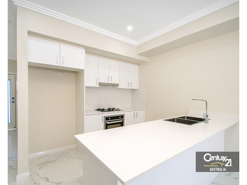 21 Girraween Road, Girraween NSW 2145