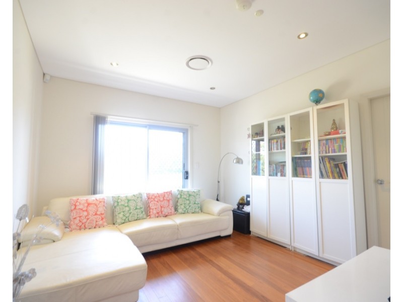 1 Bijiji Street, Pendle Hill NSW 2145