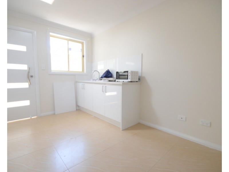 33A Fyall Ave, Wentworthville NSW 2145