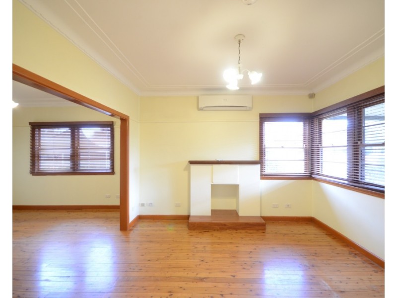 14 Knox Street, Pendle Hill NSW 2145