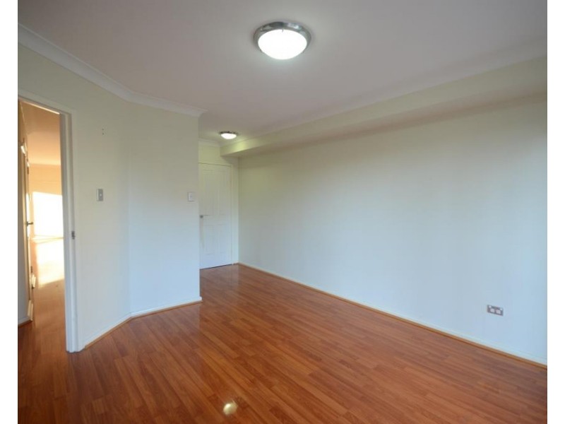 302/91A  Bridge Road, Westmead NSW 2145