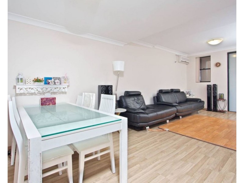 8/10-12 Reid Ave, Westmead NSW 2145