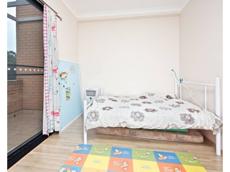 8/10-12 Reid Ave, Westmead NSW 2145