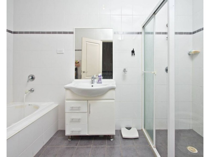 8/10-12 Reid Ave, Westmead NSW 2145