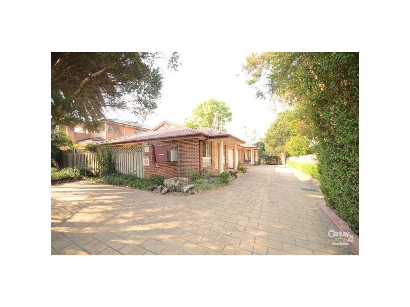 1/43 Magowar Road, Pendle Hill NSW 2145