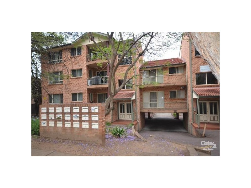 17/221-223 Dunmore Street, Pendle Hill NSW 2145