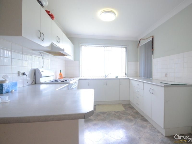 2 Dryden Avenue, Oakhurst NSW 2761