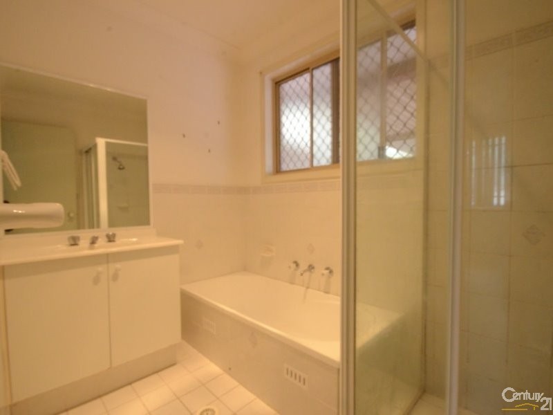 2 Dryden Avenue, Oakhurst NSW 2761