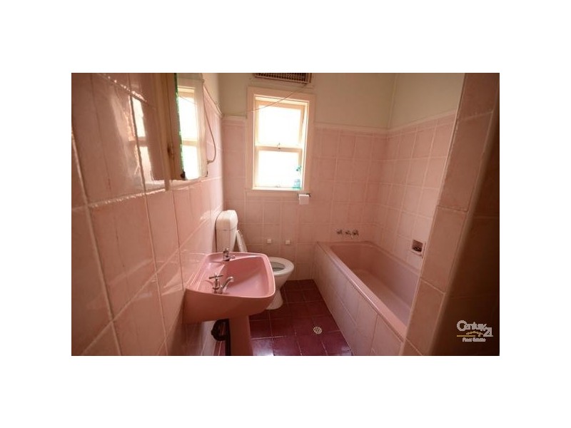 7 Broxbourne Street, Westmead NSW 2145