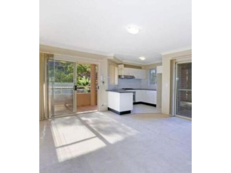 13/27 Good Street, Westmead NSW 2145