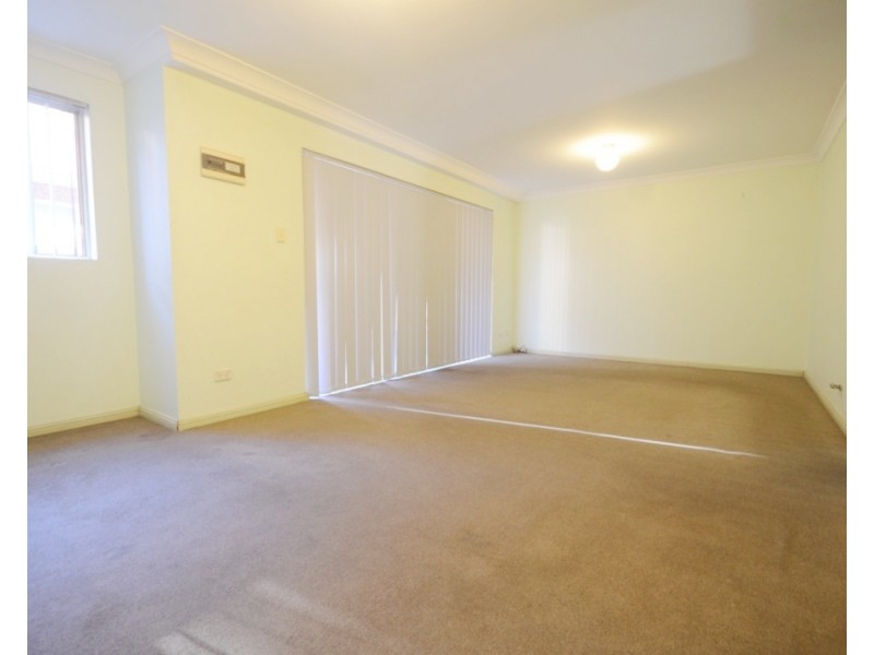 3/219 Dunmore Street, Pendle Hill NSW 2145